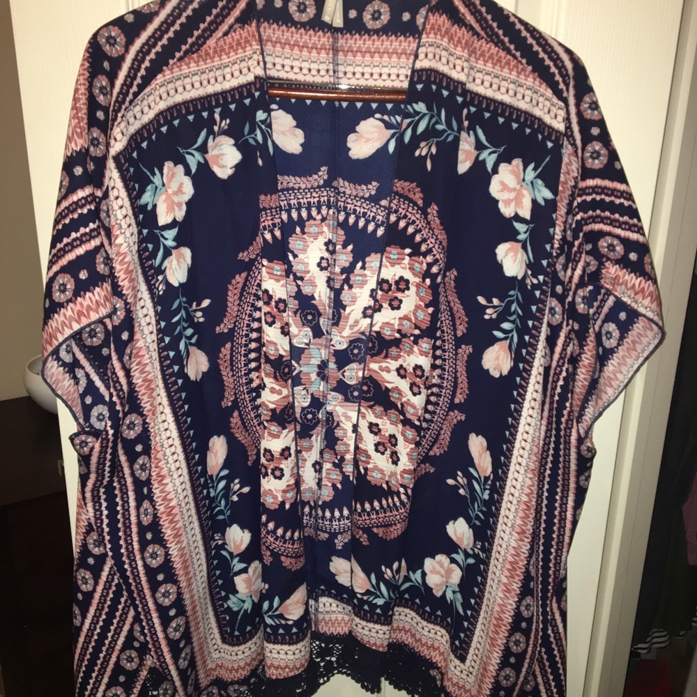 Vanity BoHo Kimono - Picture 6 of 9